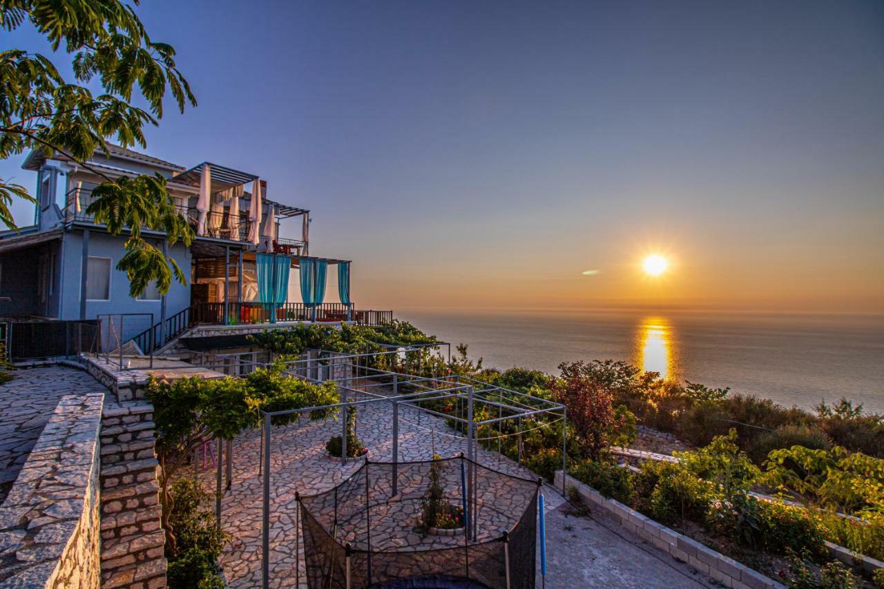 Villa Matula Kalamítsi Buitenkant foto
