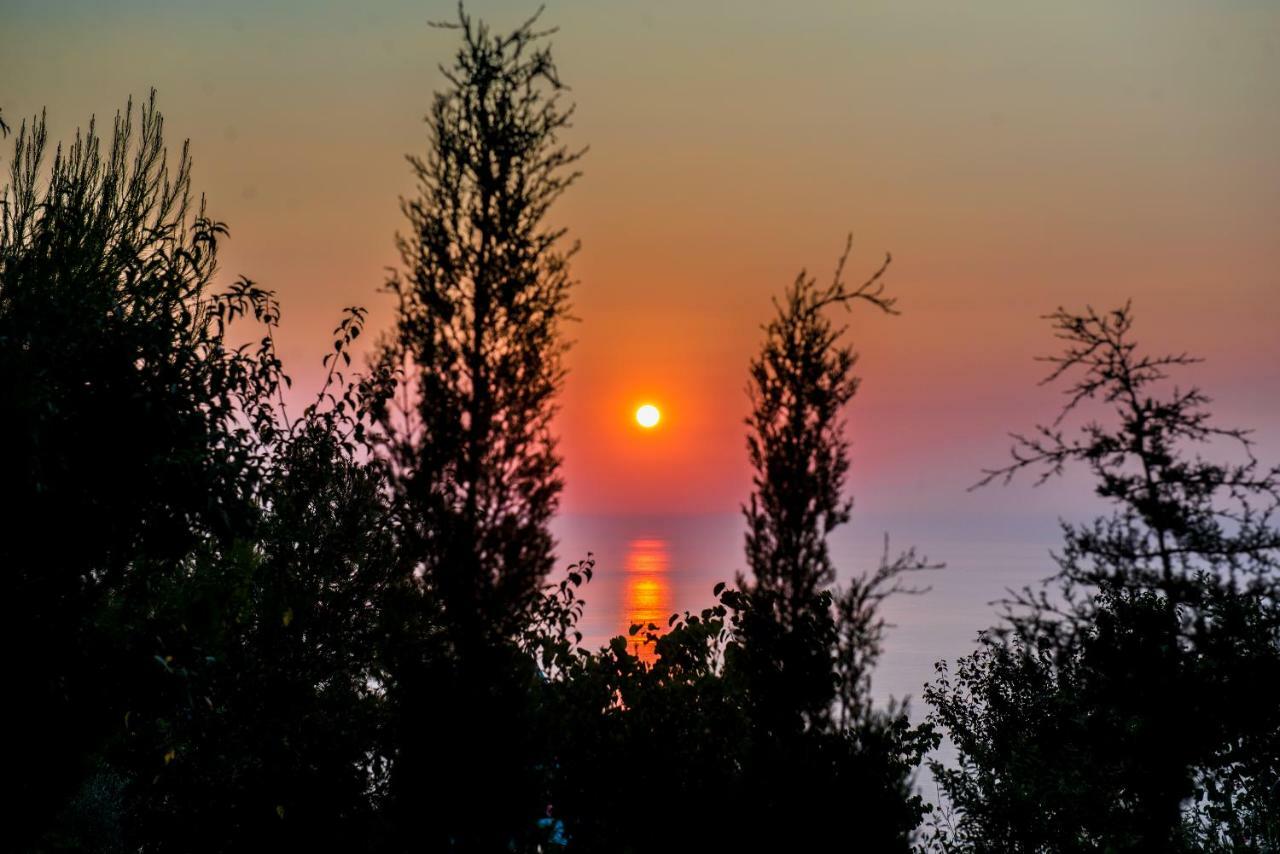Villa Matula Kalamítsi Buitenkant foto